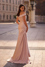 Load image into Gallery viewer, La Femme Mother of the Bride Style 28103