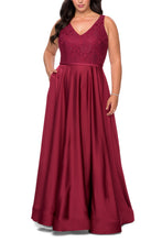 Load image into Gallery viewer, La Femme Plus Size Dress Style 29004