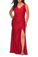 Load image into Gallery viewer, La Femme Plus Size Dress Style 29024
