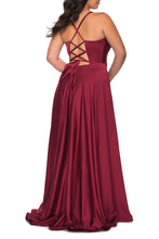 Load image into Gallery viewer, La Femme Plus Size Dress Style 29033