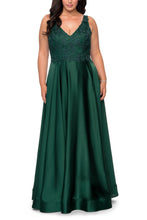 Load image into Gallery viewer, La Femme Plus Size Dress Style 29039