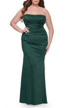 Load image into Gallery viewer, La Femme Plus Size Dress 32194