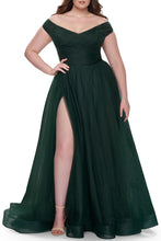 Load image into Gallery viewer, La Femme Plus Size Dress 32204