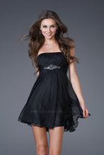 Load image into Gallery viewer, La Femme Short Homecoming Dress Style 15851