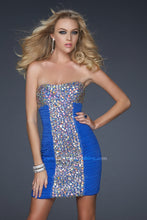 Load image into Gallery viewer, La Femme Homecoming Dress Style 17156