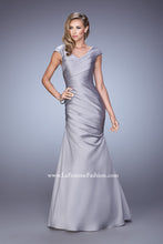 Load image into Gallery viewer, La Femme Mother of the Bride Dress Style 21610