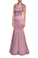 Load image into Gallery viewer, La Femme Mother of the Bride Dress Style 21666
