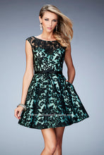 Load image into Gallery viewer, La Femme Homecoming Dress Style 21876