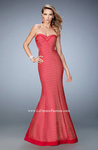 Load image into Gallery viewer, La Femme Prom Style 22425