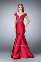 Load image into Gallery viewer, La Femme Prom Dress Style 23960