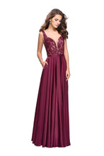 Load image into Gallery viewer, La Femme Prom Dress Style 25436