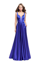 Load image into Gallery viewer, La Femme Prom Dress Style 25455