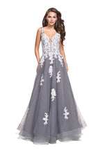 Load image into Gallery viewer, La Femme Prom Dress Style 25624