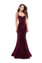 Load image into Gallery viewer, La Femme Prom Dress Style 25681