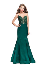 Load image into Gallery viewer, La Femme Prom Dress Style 25751