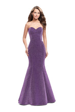 Load image into Gallery viewer, La Femme Prom Dress Style 25811