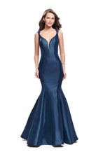 Load image into Gallery viewer, La Femme Prom Dress Style 25972