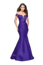 Load image into Gallery viewer, La Femme Prom Dress Style 26001