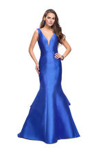 Load image into Gallery viewer, La Femme Gigi Prom Dress Style 26046