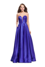 Load image into Gallery viewer, La Femme Prom Dress Style 26088