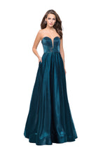 Load image into Gallery viewer, La Femme Prom Dress Style 26104