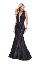 Load image into Gallery viewer, La Femme Prom Dress Style 26120