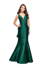 Load image into Gallery viewer, La Femme Gigi Prom Dress Style 26217
