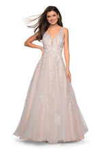 Load image into Gallery viewer, GiGi by La Femme Prom Style 27727